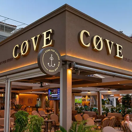 アパートホテル Cove Luxury アギア・ガリニ