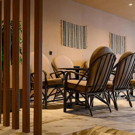 Aparthotel Cove Luxury *